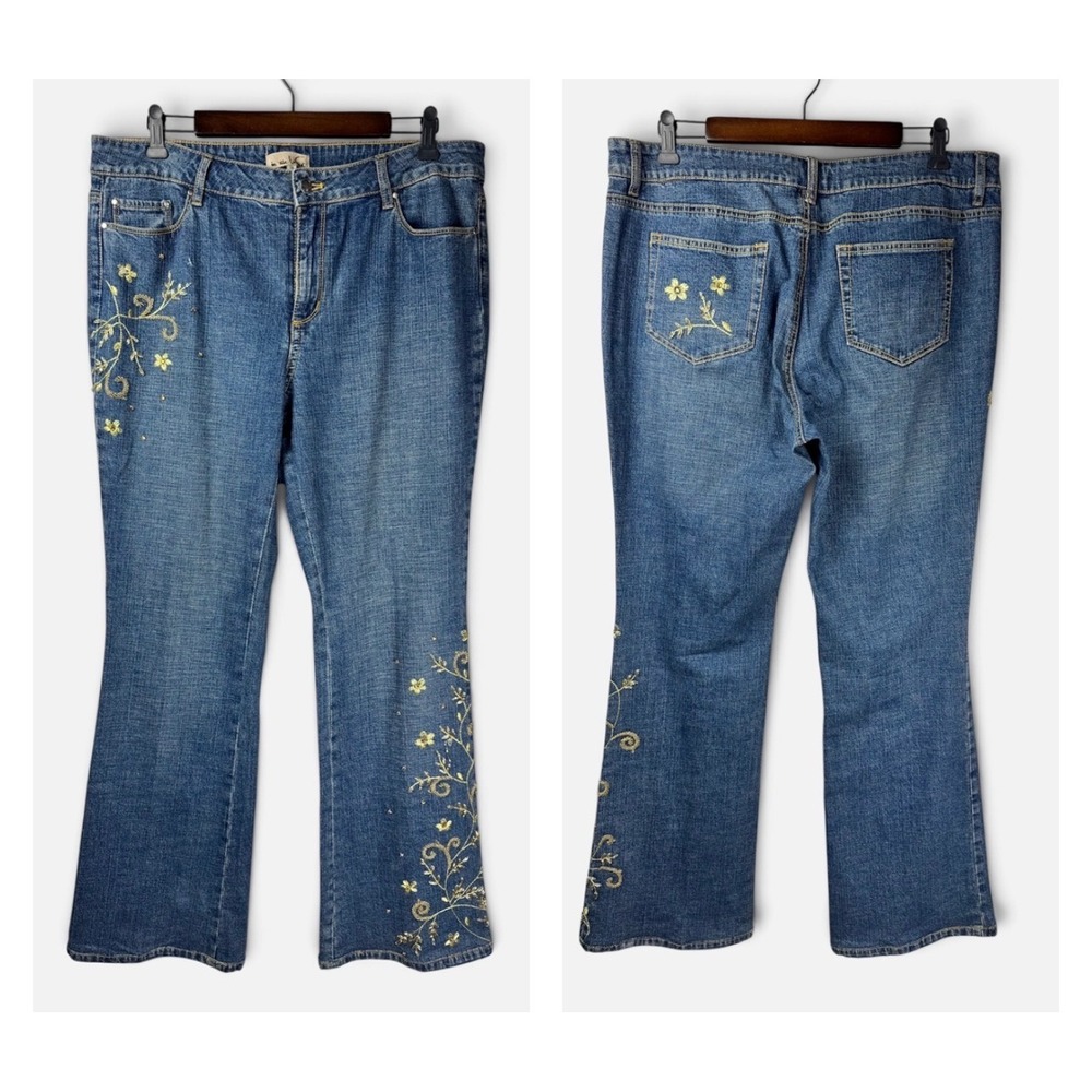Embroidered Floral Beaded Flare Leg Denim Blue Jeans Women Size 14 In The Wash